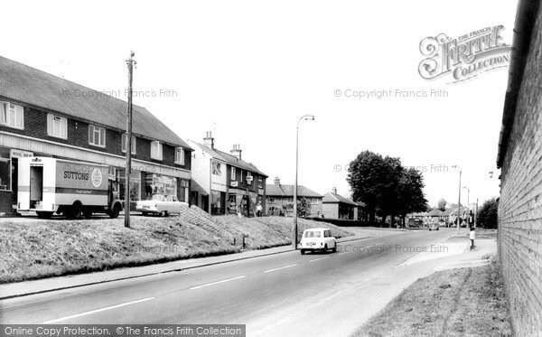 Photo of Banbury, Warwick Road c.1960