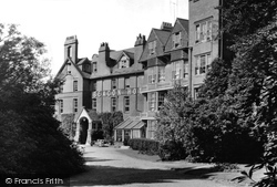 The Beacon Hotel c.1955, Beacon Hill