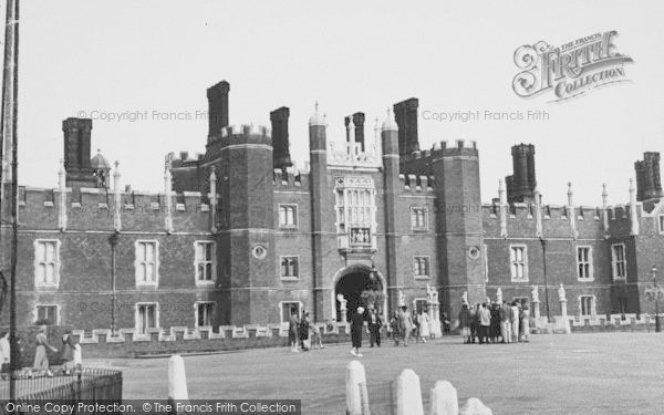 Photo of Hampton Court, c.1955