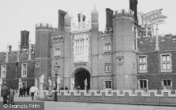 c.1960, Hampton Court