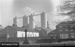 War Memorial, Trinity Street 1964, Oldbury